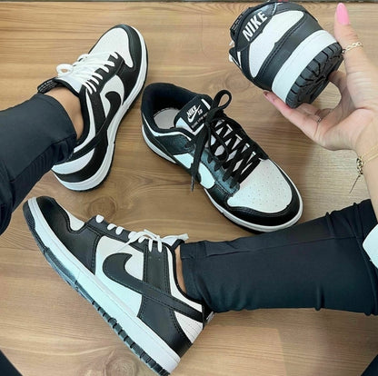 NIKE DUNK LOW PANDA