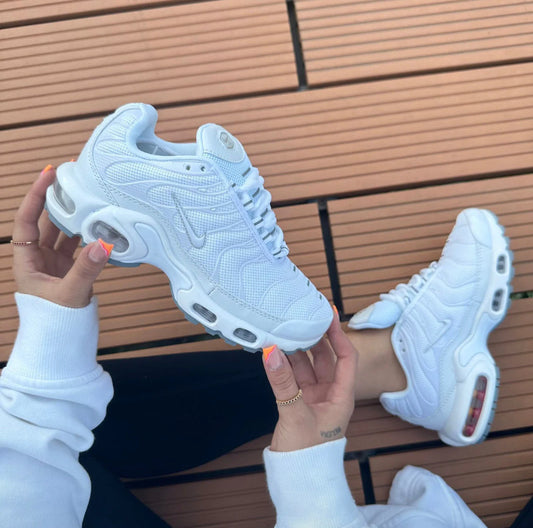 NIKE TN